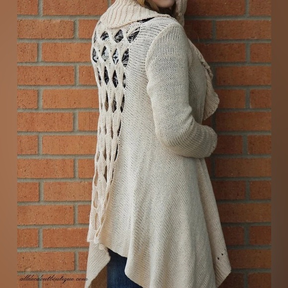 Double Zero Cut Out Cream Knit Cardigan - Picture 4 of 7